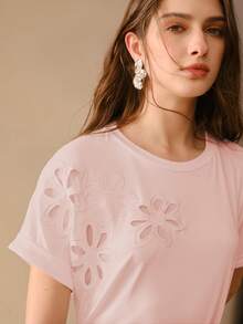 MOTF PREMIUM WOMEN'S FLORAL EMBROIDERED SHORT SLEEVE T-SHIRT - Pink - View 3