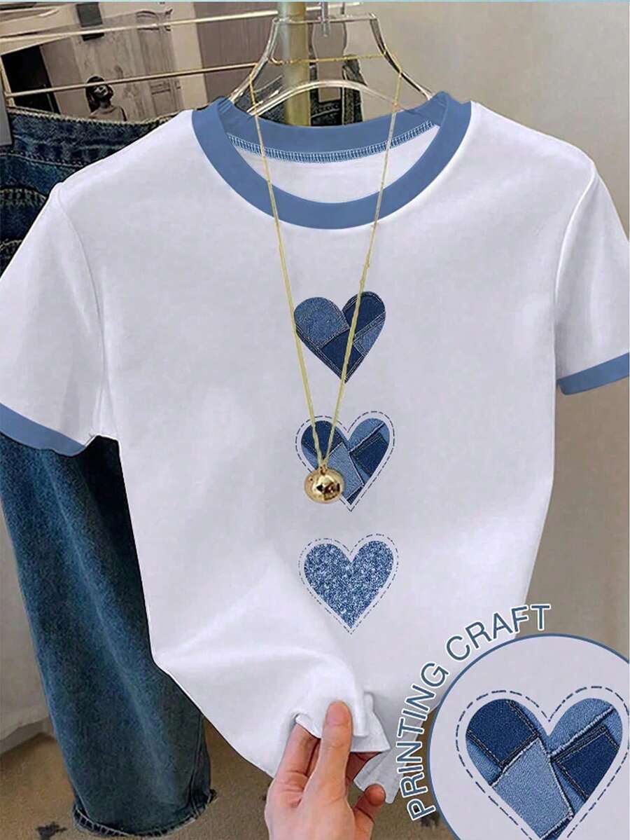 Áo thun ngắn tay cổ tròn in hình trái tim, phối viền tương phản màu trắng và xanh nhạt dành cho nữ tuổi teen, kiểu dáng ngọt ngào và tươi mới, chất liệu giả denim, thích hợp cho các buổi đi chơi, mùa xuân, hè, thu, dáng ôm hoặc dáng ngắn. - Nhiều màu - Xem 1