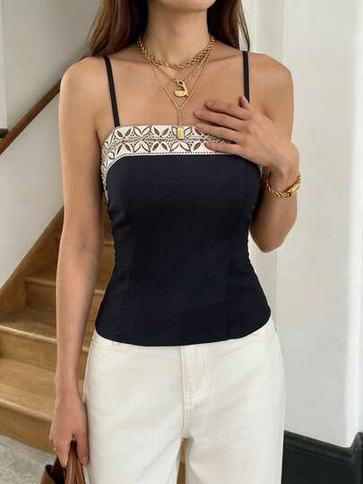 Ritzy Row This New Women's Design Features A Printed Ribbon Detailing On A Vest-Style Bra, A Minimalist Sexy Cropped Camisole, A Linen-Feel Top, And A Casual Navy Blue Tank Top Perfect For Spring And Summer. Suitable For Parties, Gatherings, And Other Occasions. Also Suitable For Formal Occasions, Commuting, Office Wear, Social Events, And The Workplace. It Offers A Slimming And Shaping Effect, As Well As A Versatile And Stylish Look. Ideal For Graduation Season, Fashionable Casual Commuting, Business Office Wear, Multi-Functional And Stylish Everyday Casual Wear, Urban Teacher Attire, Spring/Summer Outfits, Women's Beach Wear, And More.Graduation Season Attire, Fashionable Casual Commuter Wear, Business Office Wear, Versatile And Stylish Everyday Casual Wear, Urban Teacher's Professional Attire