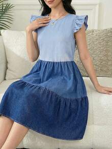 SHEIN 少女时尚休闲 Y2K 复古酷炫街头浅蓝深蓝配色舒适宽松牛仔连衣裙，适合少女日常穿着、春夏派对装扮、节日装扮和街头服饰。 - 藍色 - 查看 4