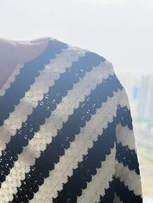 SHEIN 青少年女孩度假套裝，甜美可愛，掛脖上衣與迷你短褲套裝，黑色條紋紋理，適合夏季休閒度假 - 黑與白 - 查看 3