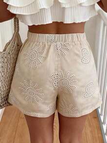 EMERY ROSE Quần short nữ kiểu dáng thường ngày, khoét lỗ, thêu họa tiết. - Màu vàng - Xem 2