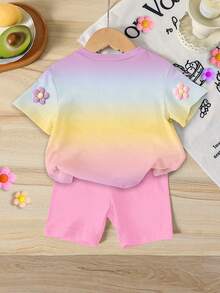 Bộ 2 món cho bé gái, áo tay ngắn cổ tròn và quần short bó sát màu hồng nhạt in kỹ thuật số họa tiết cầu vồng chuyển màu phối 5 bông hoa, thích hợp cho mùa hè đi học, ở nhà, dã ngoại, trang phục hè dễ thương cho bé gái, phong cách Hàn Quốc. - Nhiều màu - Xem 2