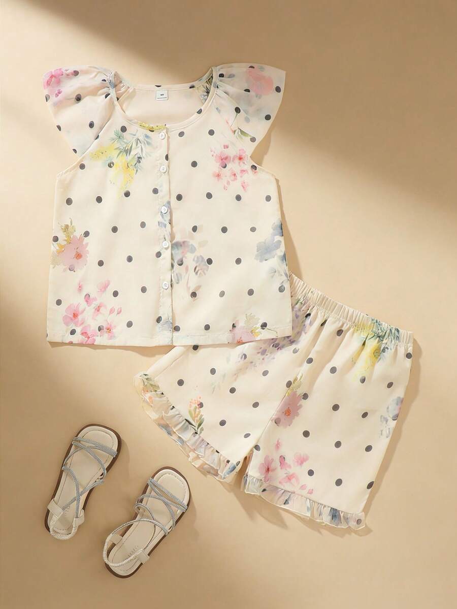 SHEIN Bộ đồ 2 mảnh cho bé gái, cổ tròn, không tay, gồm áo và quần short, họa tiết chấm bi màu nước nhạt, áo tay bồng kết hợp quần short viền bèo nhún, chi tiết cúc cài tinh tế, phù hợp cho mùa hè dạo phố, dã ngoại, phong cách Mori Girl Nhật Bản. - Màu be - Xem 1