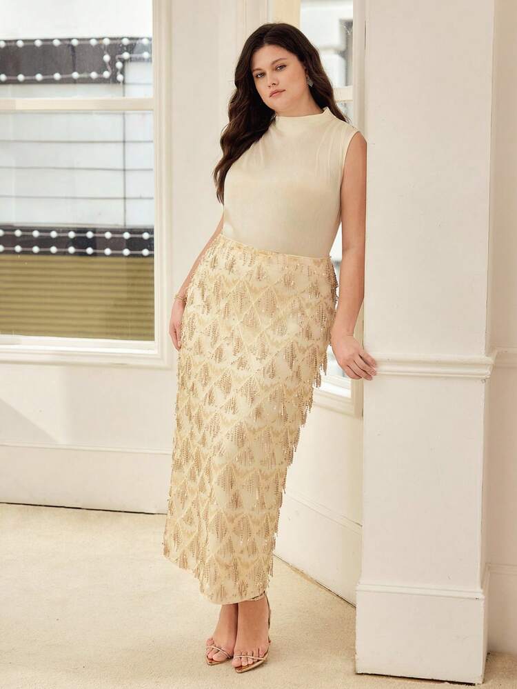 PLUS SIZE BEADED FRINGE STRAIGHT SKIRT