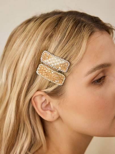 MOTF PREMIUM Đôi bông tai BB màu vàng sâm panh đính kim cương vỡ không đều, ngọc trai giả.