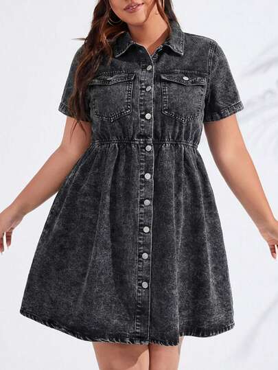 SHEIN ICON Đầm denim tay ngắn dáng rộng, cổ cài cúc phía trước, có túi, dành cho nữ cỡ lớn, thích hợp cho các buổi tụ họp và đi chơi.
