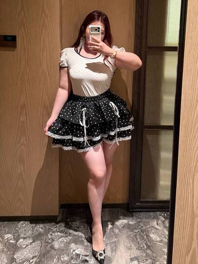 Vibekara Plus Size Black Polka Dot Lace Trim Bow Tie Cake Mini Skort, Y2K Cute Black White Dot Cake Skort, Bow Tie Lace Cake Mini Skort, sexy Polka Dot Skort, Ruffle Lace Mini Skort, Summer Skort, Ballercore, Coquette, Tiered, Polka Dot