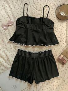 CovetEZ 两件套女士夏季休闲简约度假套装，黑色针织撞色滚边蝴蝶装饰吊带背心和短裤套装，黑色 - 黑色 - 查看 2