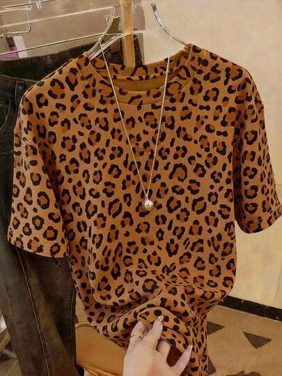 Resyla Camiseta casual de mujer de cuello redondo y manga corta con estampado digital de leopardo, regalo para amigos