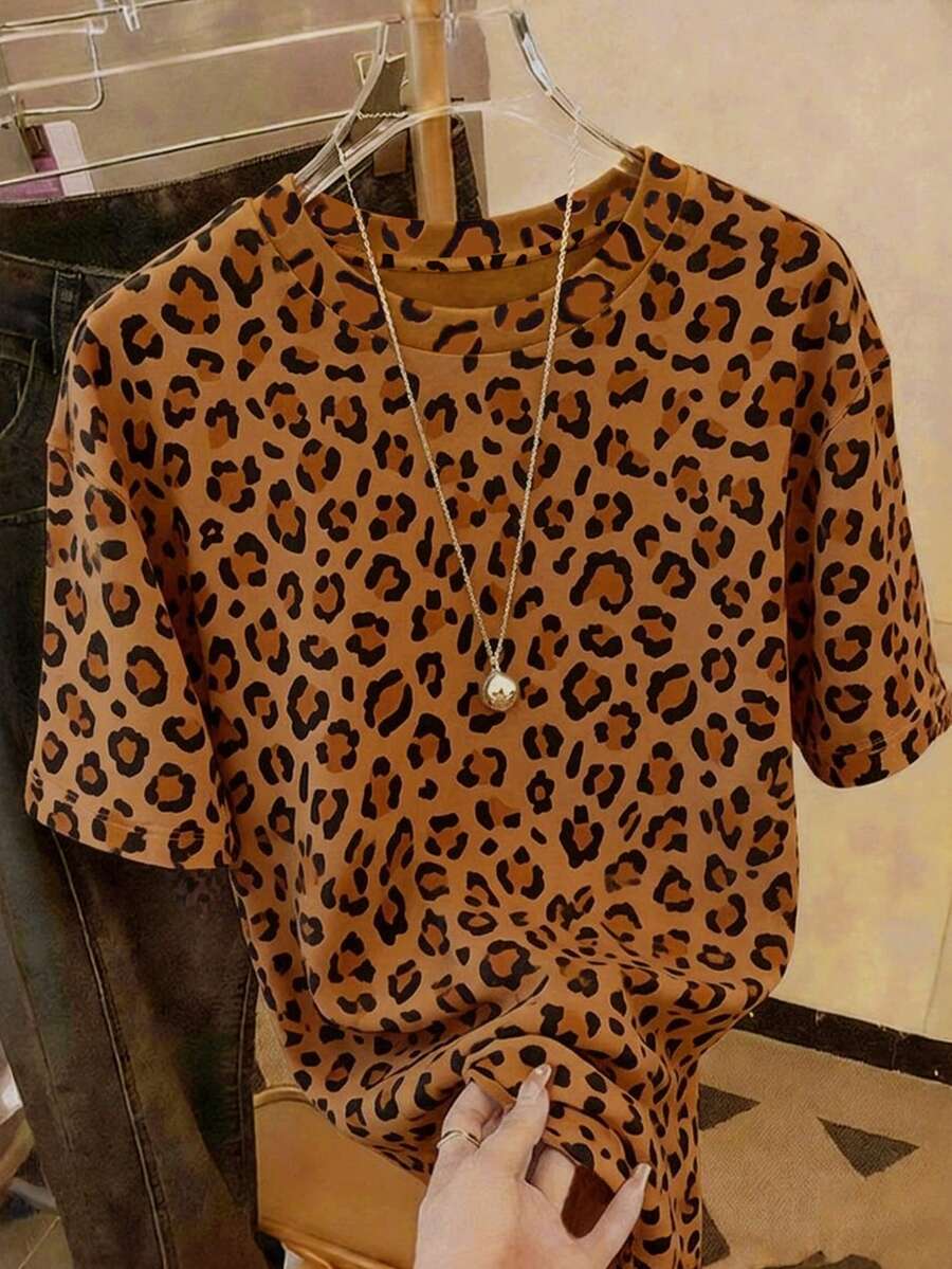 Resyla Leopard Print Digital Pattern Women's Casual Round Neck Short Sleeve T-Shirt, Gift For Friends - Coffee Brown - View 1