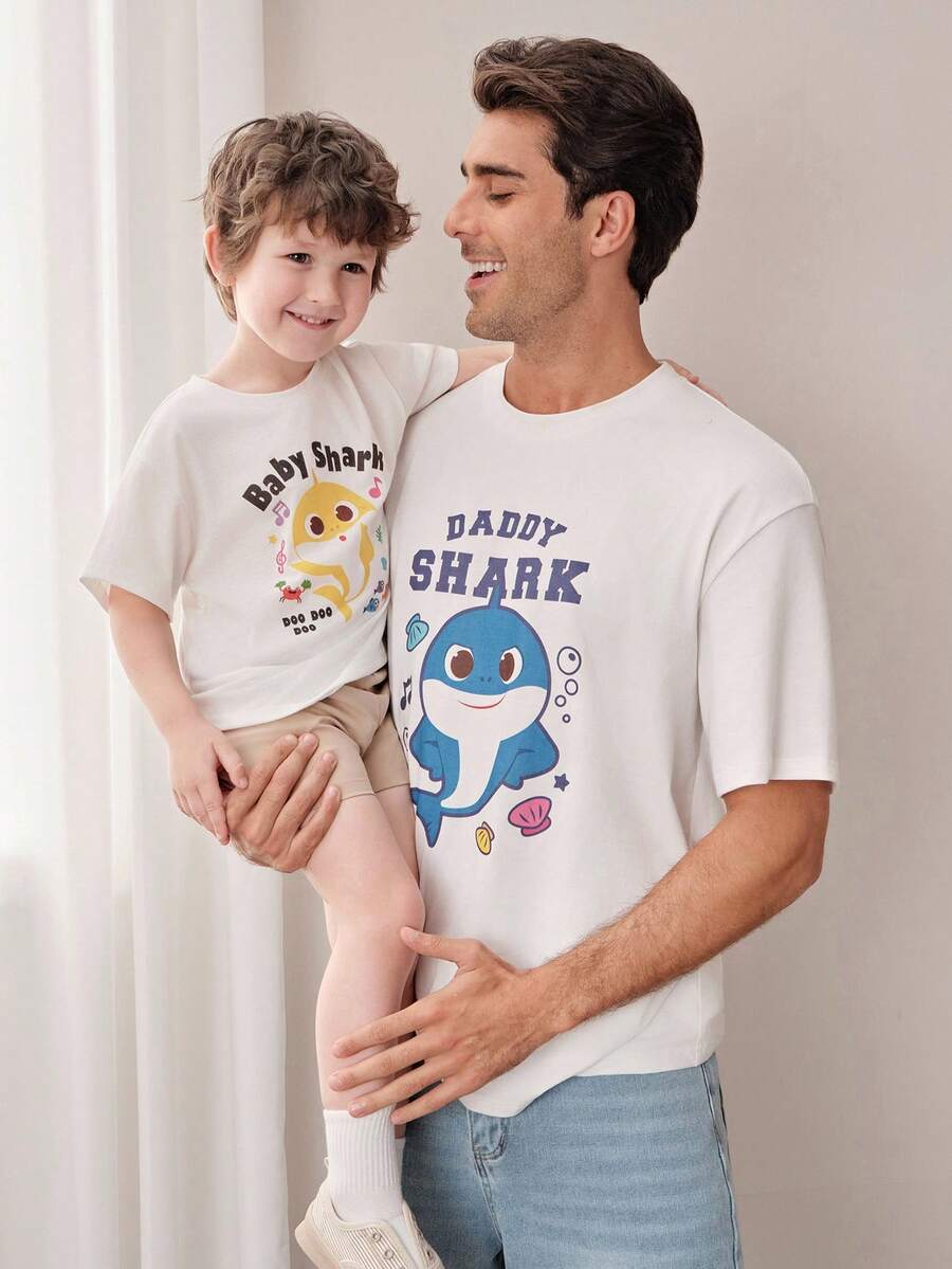 BABY SHARK X SHEIN 男士卡通印花圆领短袖休闲百搭T恤 - 白色 - 查看 1
