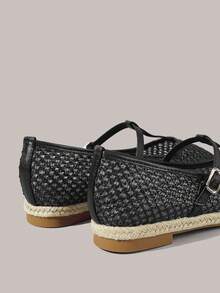 Styleloop 女士编织鞋面玛丽珍鞋，搭扣设计，圆头平底鞋，法式优雅，气质柔美，草编鞋底。适合旅行、度假、约会等场合。 - 黑色 - 查看 5