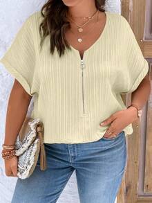 EMERY ROSE Plus Size V-Neck Zipper Decor Textured Fabric Short Sleeve Casual Shirt - Pale Yellow - View 6