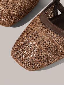 Styleloop Zapatos planos de mujer tipo slip-on, mules de talón abierto, decoración con tira tejida transpirable, puntera cuadrada de bajo perfil, cómodos y elegantes zapatos tipo Mary Jane, estilo bohemio, perfectos para vacaciones y viajes - Marrón Chocolate - Ver 4