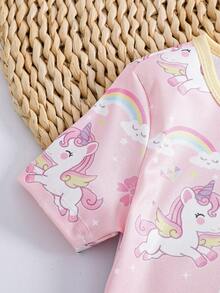 SHEIN Bộ đồ mặc nhà thoải mái cho bé gái, gồm áo thun cổ tròn ôm sát in hình khủng long hoạt hình dễ thương và quần short. - Hồng - Xem 7