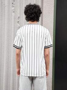 Open Phase Classic Striped Men's Fashion T-Shirt: California Cool Style Round Neck Short Sleeve , Retro American, Unisex, Relaxed Fit Summer Outfits – Suitable For Everyday Wear And Summer Holiday Outfits. - Black - View 2