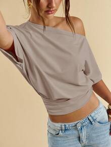 SHEIN BAE 黑色休閒不對稱肩 T-shirt，灰色，夏季性感時尚，適合夜出、日常穿著、約會、下午茶、聚會的多功能上衣 - 灰色 - 查看 5