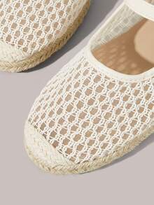 Styleloop Giày nữ phối lưới ren, đính đá, khóa tròn, kiểu thắt lưng, mũi tròn, đế bằng, phong cách Pháp thanh lịch, dịu dàng, đế rơm, màu mơ. Thích hợp cho du lịch nghỉ dưỡng và hẹn hò. - Màu be - Xem 4