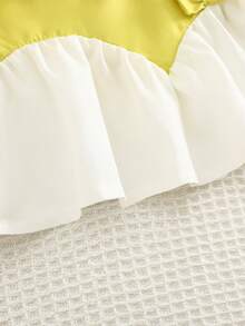 Elladie kids 2026 女童短袖不对称花卉荷叶边背心裤套装，可爱活力休闲日常装 - 綠色 - 查看 4