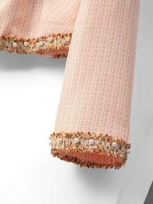 GlowEve CURVE Bộ đồ 2 món dành cho nữ cỡ lớn: Áo khoác cardigan dài tay cổ chữ V màu đen phối ngọc trai tương phản thanh lịch và váy maxi cổ tròn đính ngọc trai, phù hợp cho mùa thu/đông, đi làm và các dịp đặc biệt. - Màu Cam san hô - Xem 6