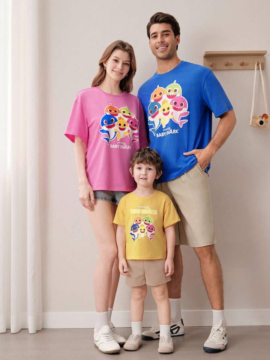 BABY SHARK X SHEIN Áo thun nam tay ngắn cổ tròn in hình hoạt hình, kiểu dáng thường ngày, đa năng. - Màu xanh lam - Xem 1