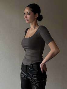 DAZY 女士纯色方领短袖修身休闲T恤 夏季 - 深灰色 - 查看 5