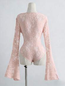 SHEIN LUNE 性感时尚紧身深V领长喇叭袖蕾丝边系带连体衣，酒红色，秋冬款 - 粉色 - 查看 2