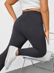 SHEIN Essnce Plus Size Women's 2 Pieces Of Dark Green Leggings With Pockets,Yoga Fitness Pants,Comfort Capri Joggers Gym,Gothic Sommar Lounge Sets,Casual Elegant - Multicolor - View 5