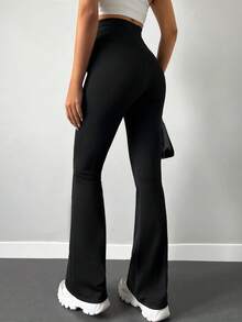 SHEIN Plus Size Women Casual Black Solid Color High Waist Flare Leg Pants - Black - View 2