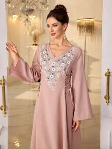 Yasmyna Vestido árabe con cintura anudada, muy bordado y con cuentas para mujer - Rosa - Ver 1