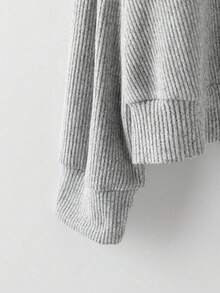 GlowEve CURVE 大码女式热销纯色长袖罗纹羊毛连帽拉链开衫 + 宽松罗纹羊毛抽绳腰裤，休闲外向优雅风格，胸部绣花，2 件套 - 灰色 - 查看 4