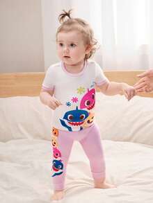 BABY SHARK X SHEIN Baby Girl Comfortable Cute Shark Print Short Sleeve T-Shirt And Pants Pajama Set, Summer - White - View 4