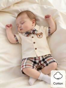 SHEIN Bộ 3 món cho bé trai sơ sinh mùa hè: áo sơ mi kẻ caro gấu màu be, nơ thắt cổ và quần short - Màu be - Xem 1
