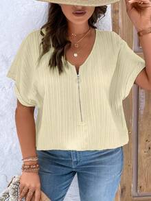 EMERY ROSE Plus Size V-Neck Zipper Decor Textured Fabric Short Sleeve Casual Shirt - Pale Yellow - View 3