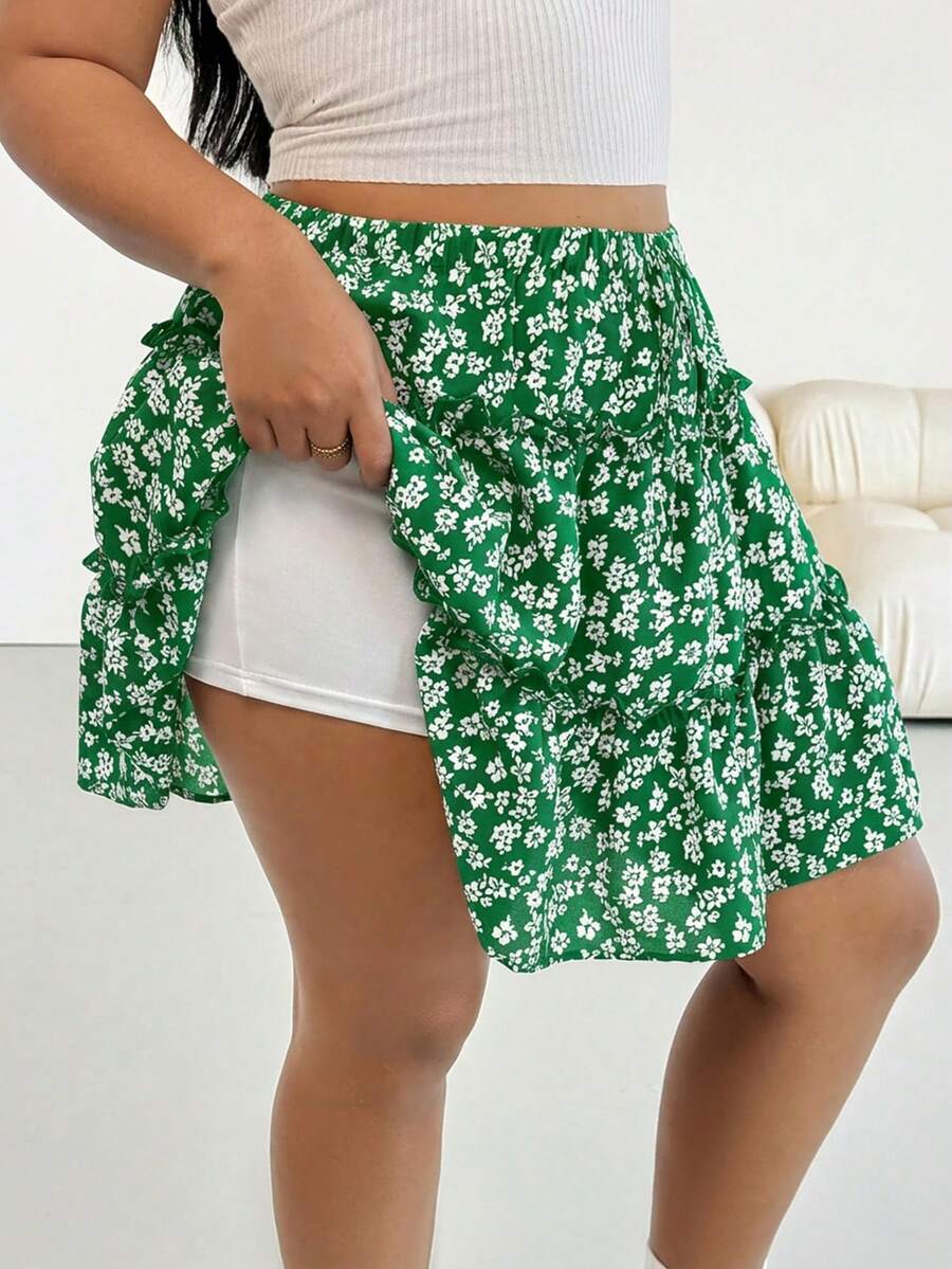SHEIN Essnce Plus-Size Women's Green Summer Boho Holiday Floral Print Elastic Waistband Skirt Pants,Casual Sportswear Loose Comfortable Tennis Anti-Exposure Skirt - Green - View 1