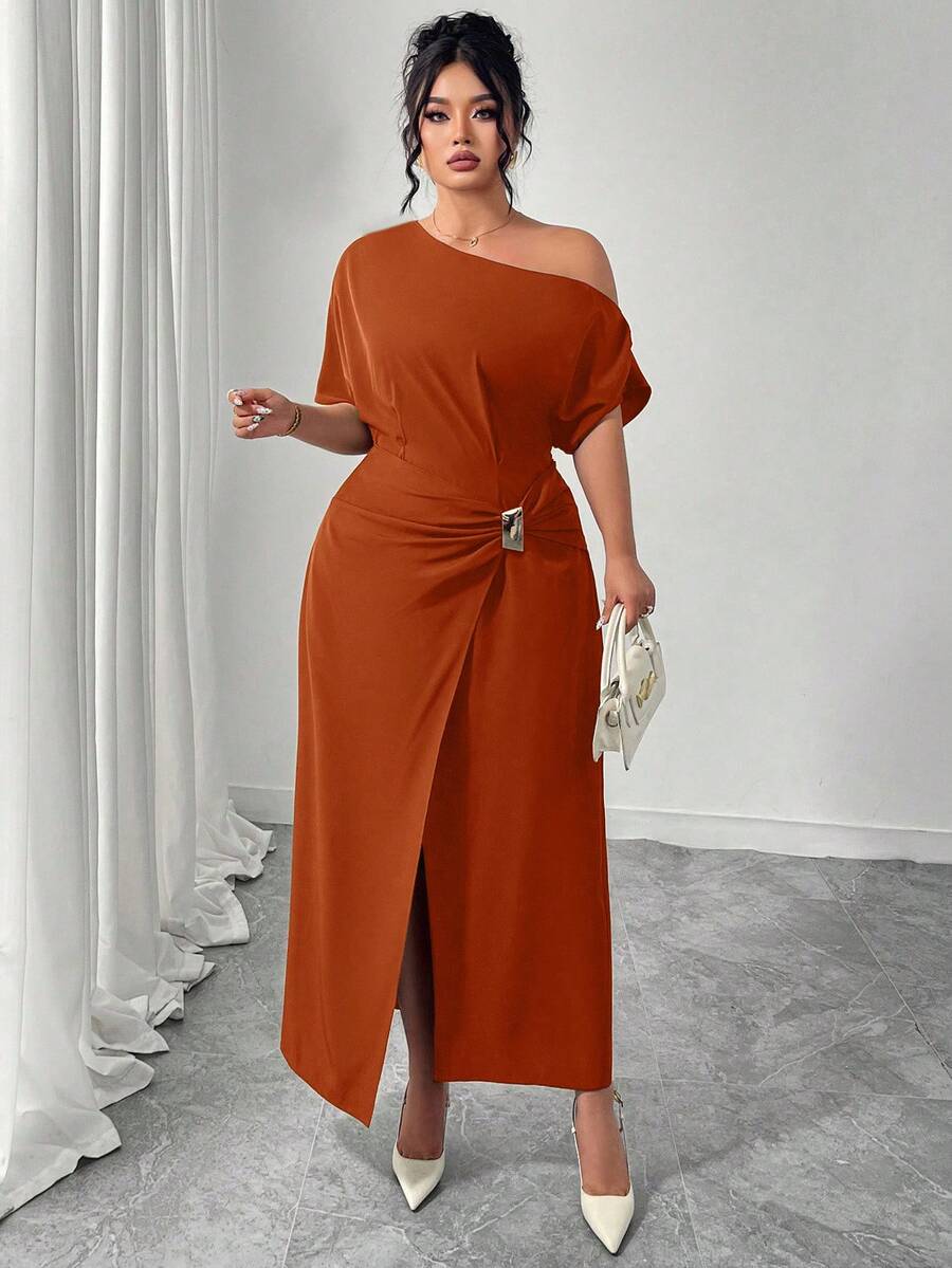 Elenzga Vestido elegante de mujer talla grande con hombro asimétrico, volantes y abertura, con botones decorativos de metal - Naranja - Ver 1
