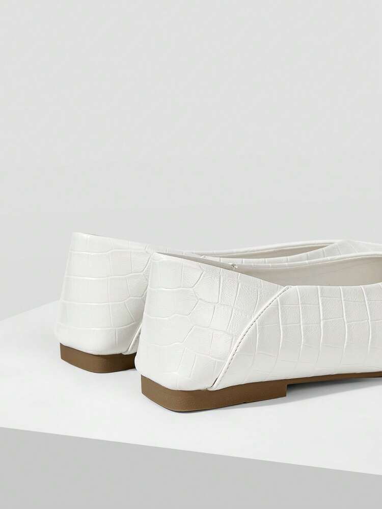 WOMEN SHOES NEW FRENCH RETRO FASHION STONE PATTERN FLAT BOTTOM SQUARE TOE V-CUT SHOES, WHITE SIMPLE AND VERSATILE, COMFORTABLE AND ELEGANT TEMPERAMENT, ADVANCED SENSE, SLIP-ON MARY JANE SHOES