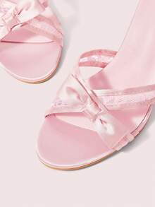 CUCCOO DOLLMOD 女士粉色缎面蕾丝网眼拼接蝴蝶结时尚优雅春夏婚礼气质圆头交叉绑带凉鞋 - 淺粉色沙丁 - 查看 7