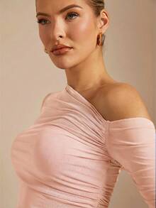 SHEIN BAE Women's Solid Color Minimalist Daily Wear One-Shoulder Asymmetric Ruched Sheer Bandeau Tight Fitting T-Shirt - Pink - View 7