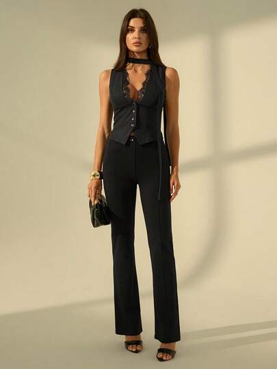 SHEIN Tall 优雅蕾丝边V领吊带背心，现代时尚都市通勤日常浪漫90年代复古风，适合圣诞节、新年、情人节、派对、海滩、毕业典礼、时尚、嘉年华、假日、婚礼宾客、约会、音乐会、早午餐、机场等场合，百搭实用。