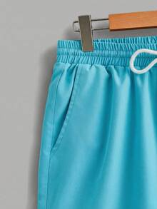 Manfinity Joysei 标准尺码男士字母植物印花圆领短袖T恤和蓝色抽绳口袋短裤套装，适合户外运动 - 彩色 - 查看 5