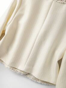 GlowEve CURVE 大码女装两件套：优雅黑色撞色珍珠串珠饰边V领长袖开衫外套和圆领珍珠装饰长裙，适合秋冬季休闲、工作、派对等场合。 - 杏色 - 查看 6