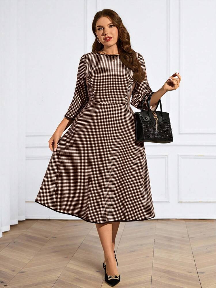 Plus Size Women's Summer Casual Vacation Elegant Plaid Vintage Round Neck 3/4 Sleeve Dress,Spring Break Outfits ,Vacation Outfits Women ,Holiday Outfits For Women,Going Out Outfits,2026 New Clothes,Simple And Fashionable For Everyday Wear, Elegant Midi Dress Midi Check Dress Elegant Dress Checkered Dress