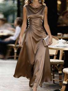 Franclia Đầm satin màu sâm panh thanh lịch dành cho nữ, xếp ly eo, chất liệu satin mềm mại, rủ tự nhiên, trang trí cúc ngọc trai ở eo, đơn giản nhưng tinh tế, kiểu dáng cơ bản được nâng tầm bởi ngọc trai và chất liệu satin, phù hợp cho đi làm mùa xuân/hè, mặc hàng ngày, mùa đông, dự tiệc, đi biển, hẹn hò, lễ tốt nghiệp, công sở, đồng phục giáo viên thành thị, trang phục Giáng sinh năm mới, đầm maxi thường ngày. - màu nâu - Xem 2
