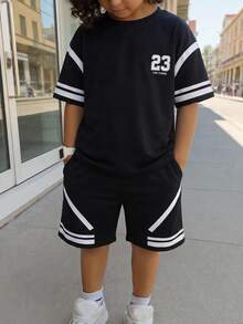 SHEIN Set 2 buc. tricou și pantaloni scurți cu mânecă scurtă, casual, pentru băieți preadolescenti, potrivit pentru naveta, școală, ținute casual zilnice, sport, primăvară/vară - Negru - Vizualizare 2