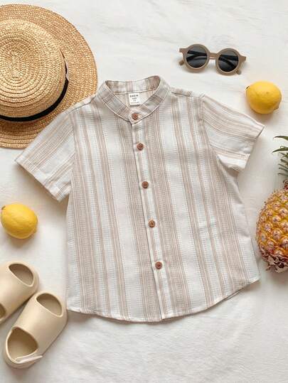 SHEIN 1 pieza Camisa suelta de tejido de color liso estilo coreano para niños pequeños, con cuello, en dos colores, un conjunto o dos, adecuada para la escuela, el hogar, las vacaciones, el deporte, apta para primavera y verano. Compra 1 pieza y obtén 1 conjunto, obtén 2 piezas a un gran valor y de manera rentable, adecuada para regalar