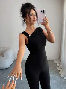 SHEIN Elenzya 金属扣不对称肩部连体裤，高腰显瘦喇叭裤，黑色连身裤 - 黑色 - 查看 4