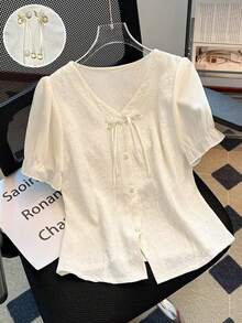 Franclia 新款中国风纽扣雪纺衬衫，女士短袖V领提花上衣，修身衬衫 - 白色 - 查看 1