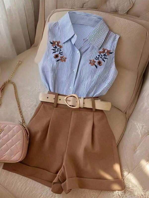 Franclia Set casual da 2 pezzi composto da camicia a righe blu con colletto e pantaloncini larghi color cachi, outfit versatile da donna per primavera/estate, adatto per uso quotidiano e spostamenti